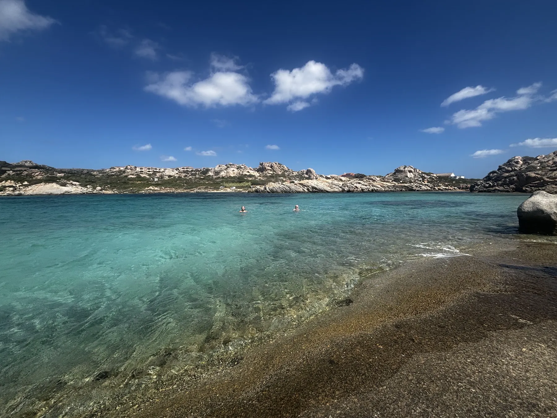 Una cala d’acqua trasparente